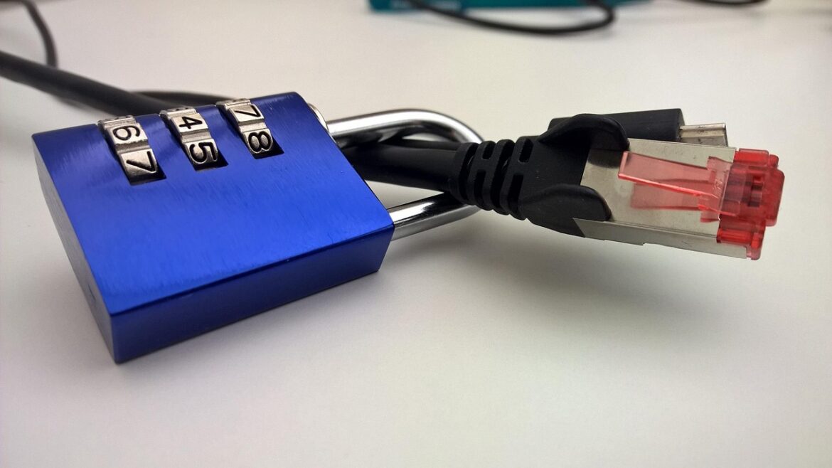 Which Laptop Security Cable Holds Up in Shared Spaces?